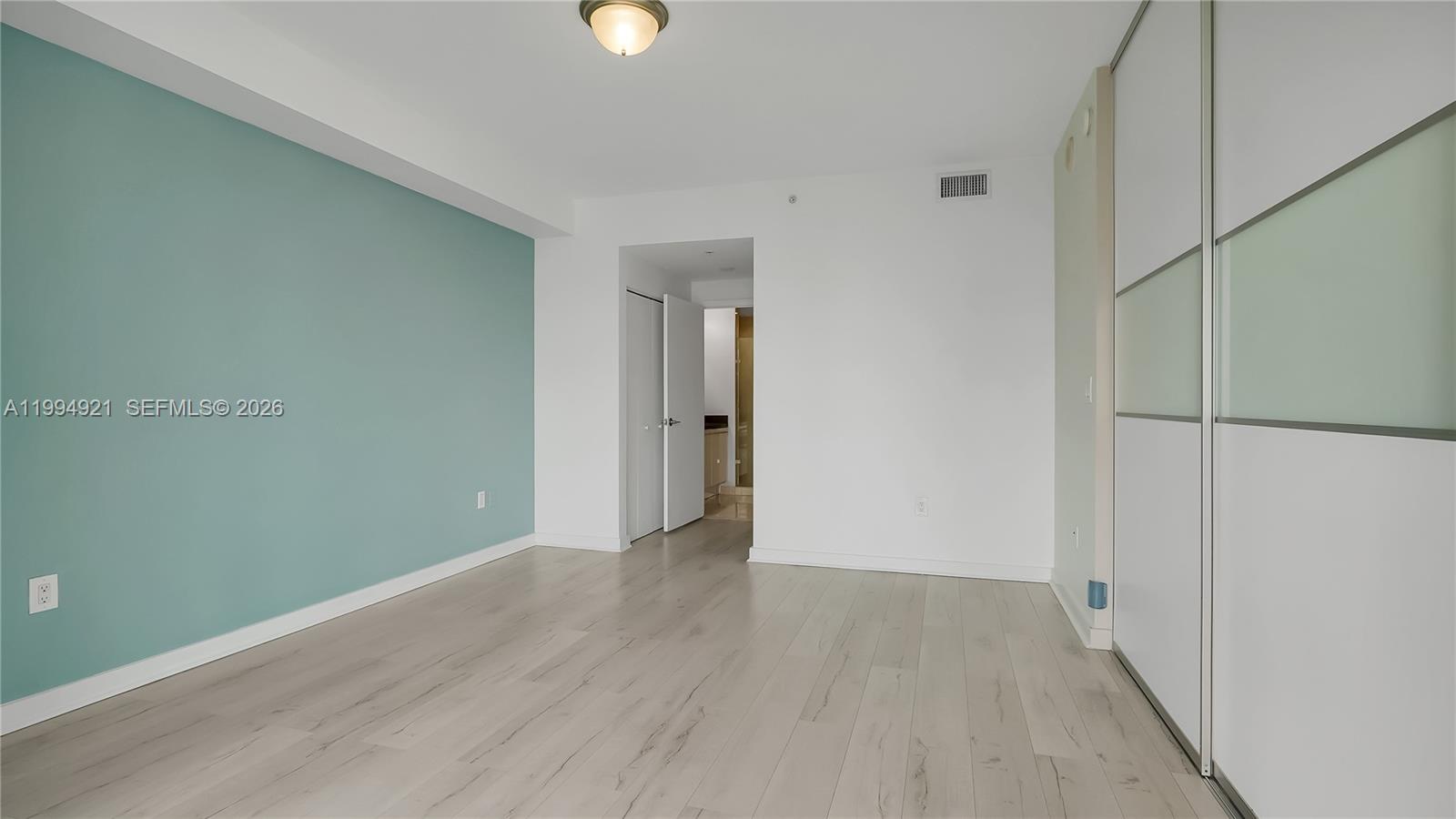 90 SW 3rd St #3003, Miami FL 33130