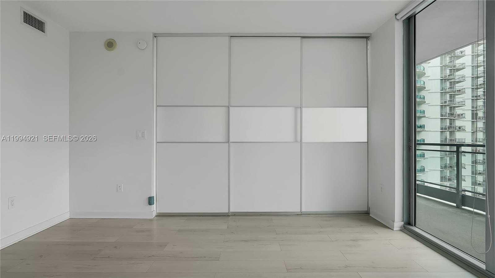 90 SW 3rd St #3003, Miami FL 33130