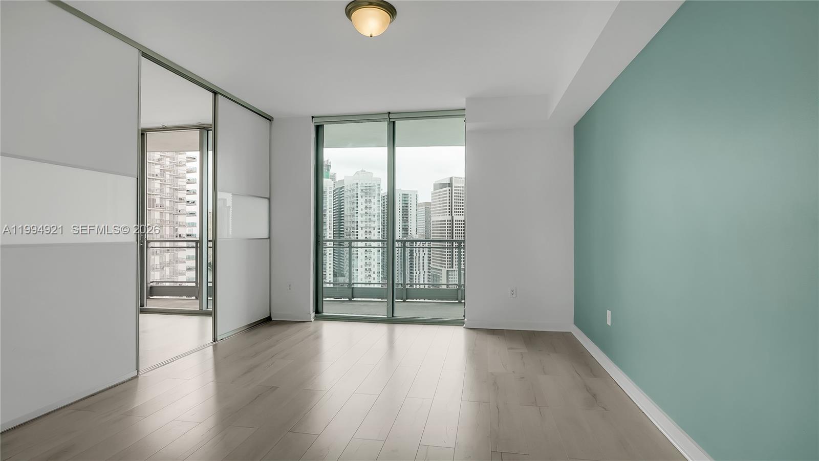 90 SW 3rd St #3003, Miami FL 33130