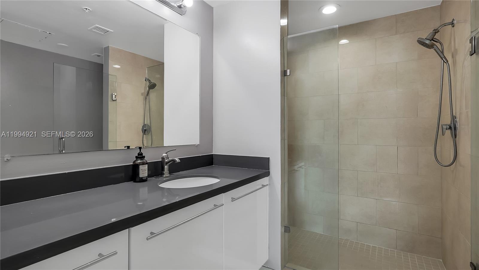 90 SW 3rd St #3003, Miami FL 33130