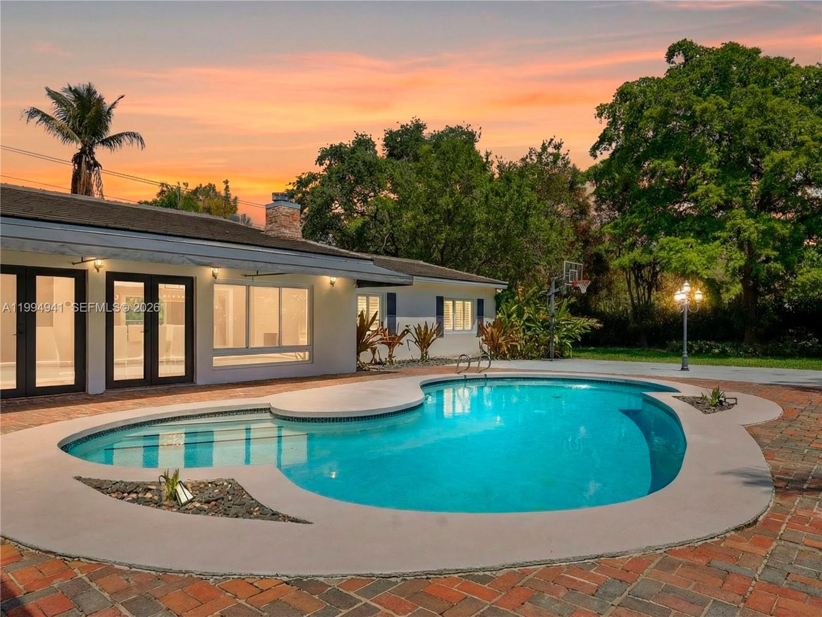 8500 SW 70th St, Miami FL 33143