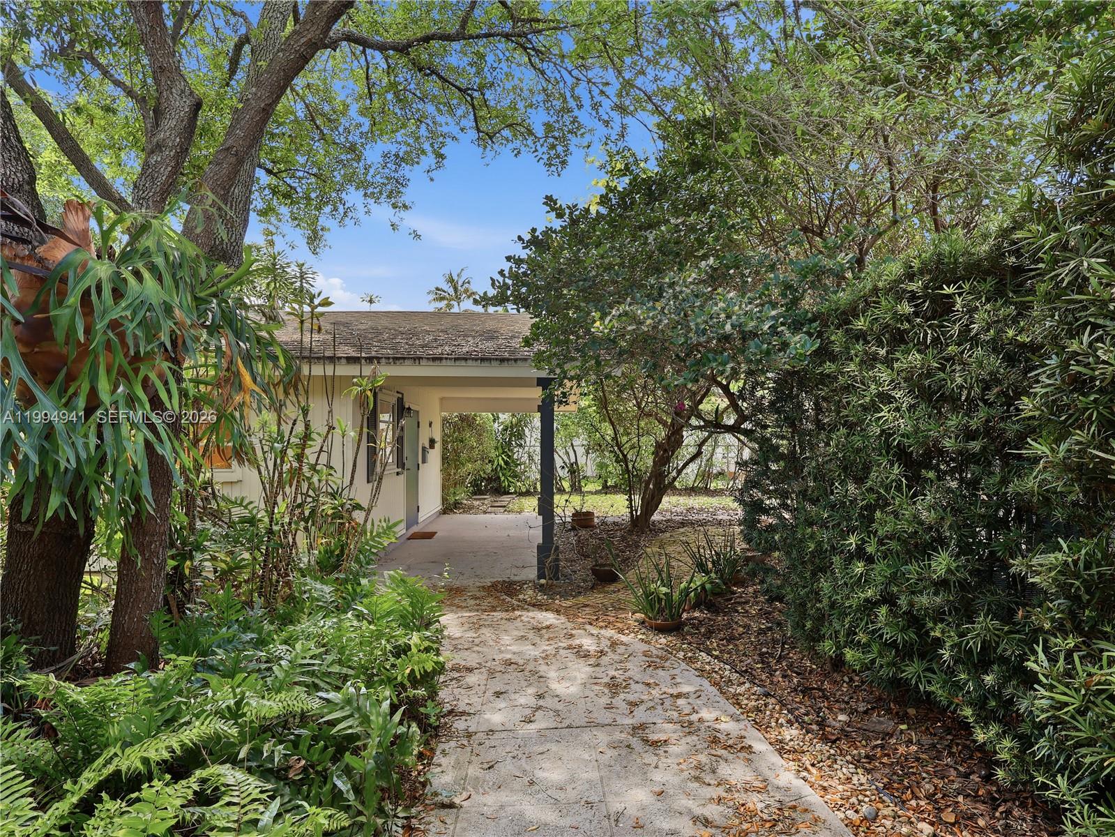 8500 SW 70th St, Miami FL 33143