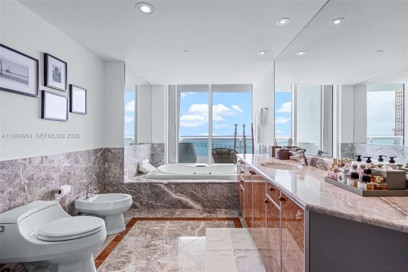1643 Brickell Ave #2805, Miami FL 33129