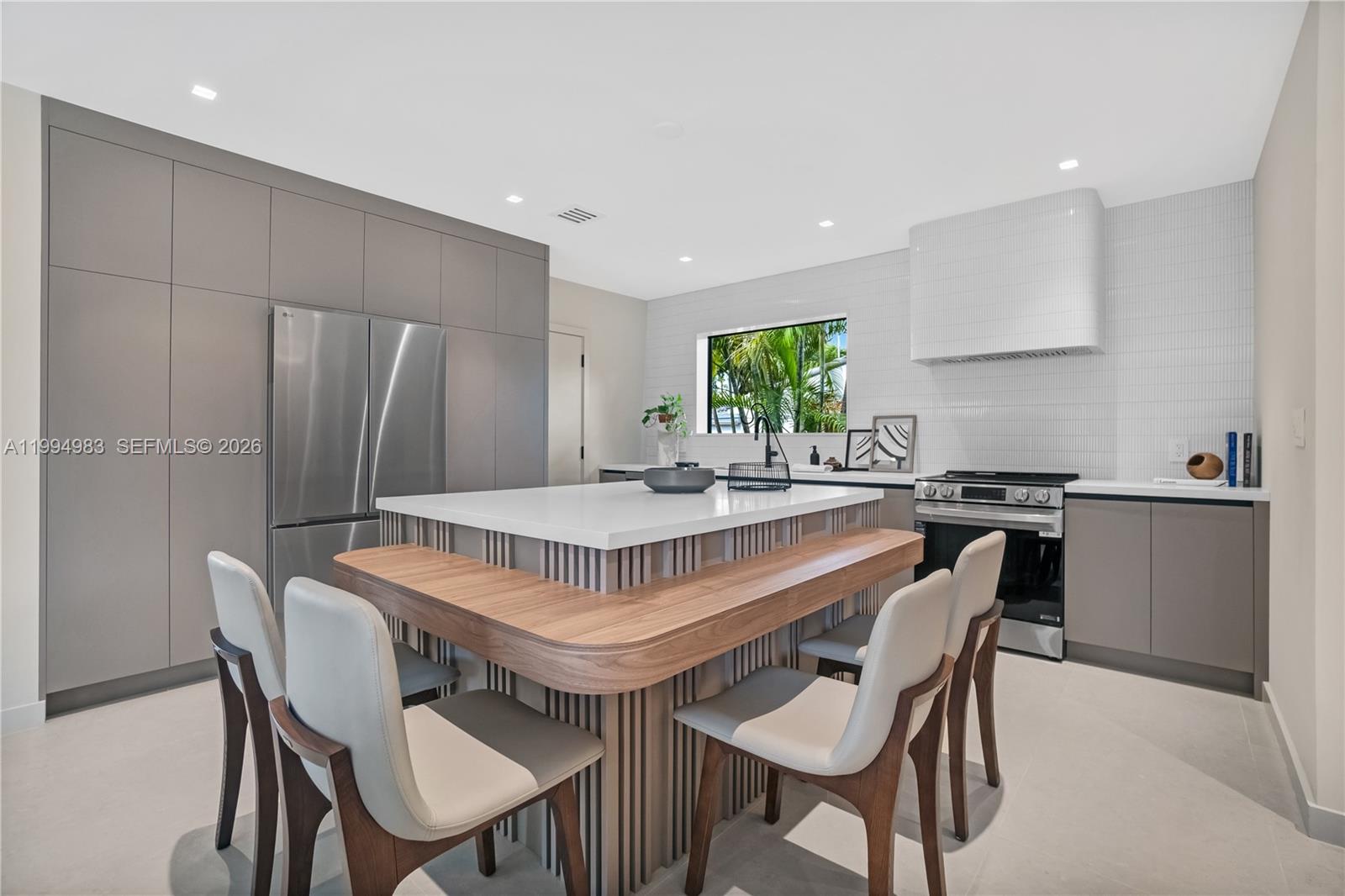 6207 SW 10th St, West Miami FL 33144