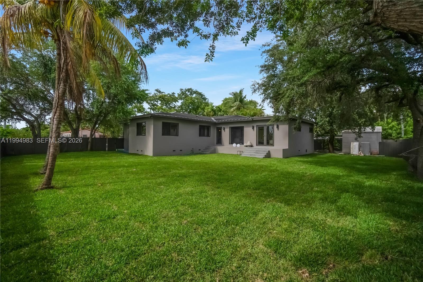 6207 SW 10th St, West Miami FL 33144