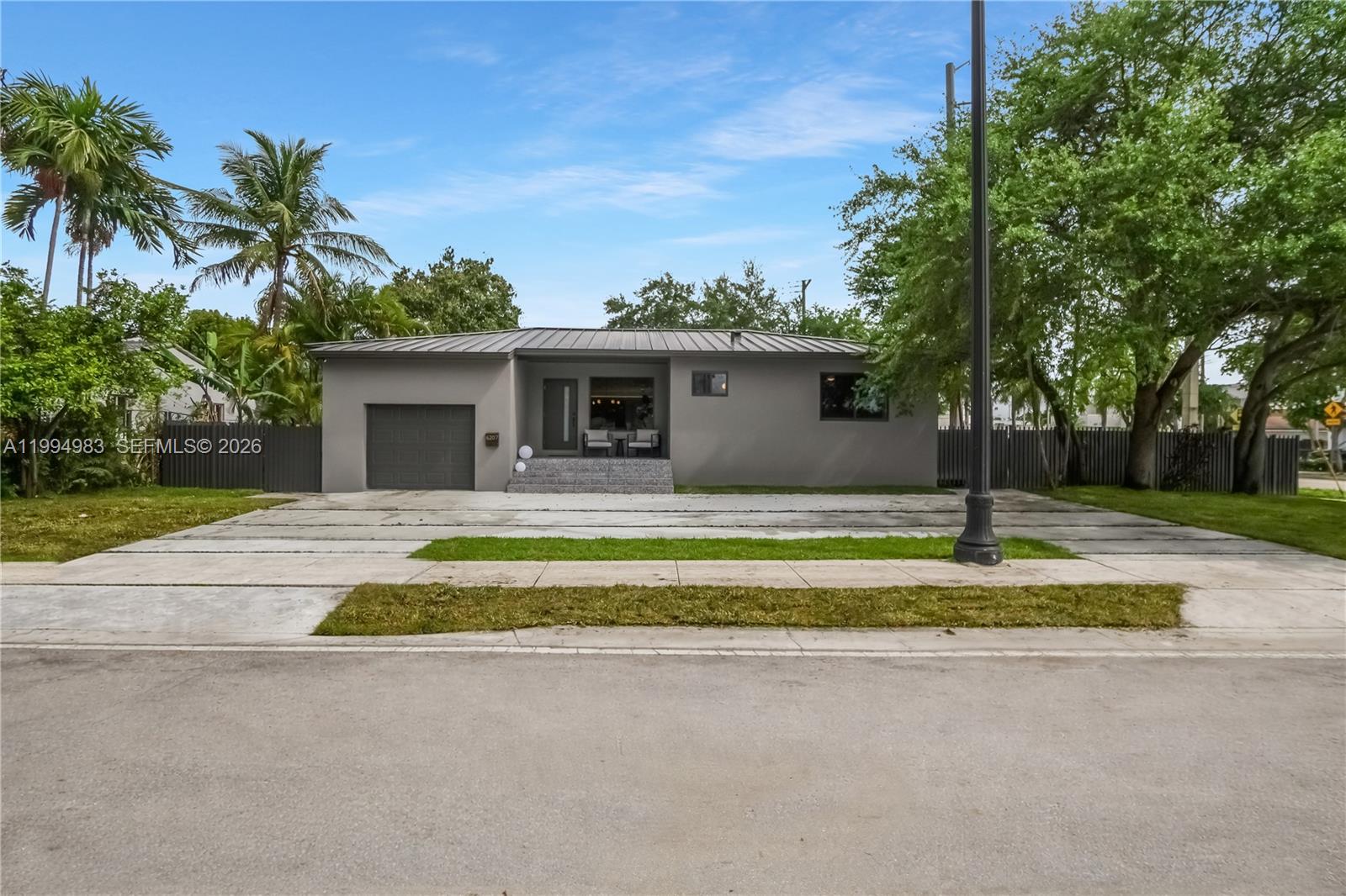 6207 SW 10th St, West Miami FL 33144