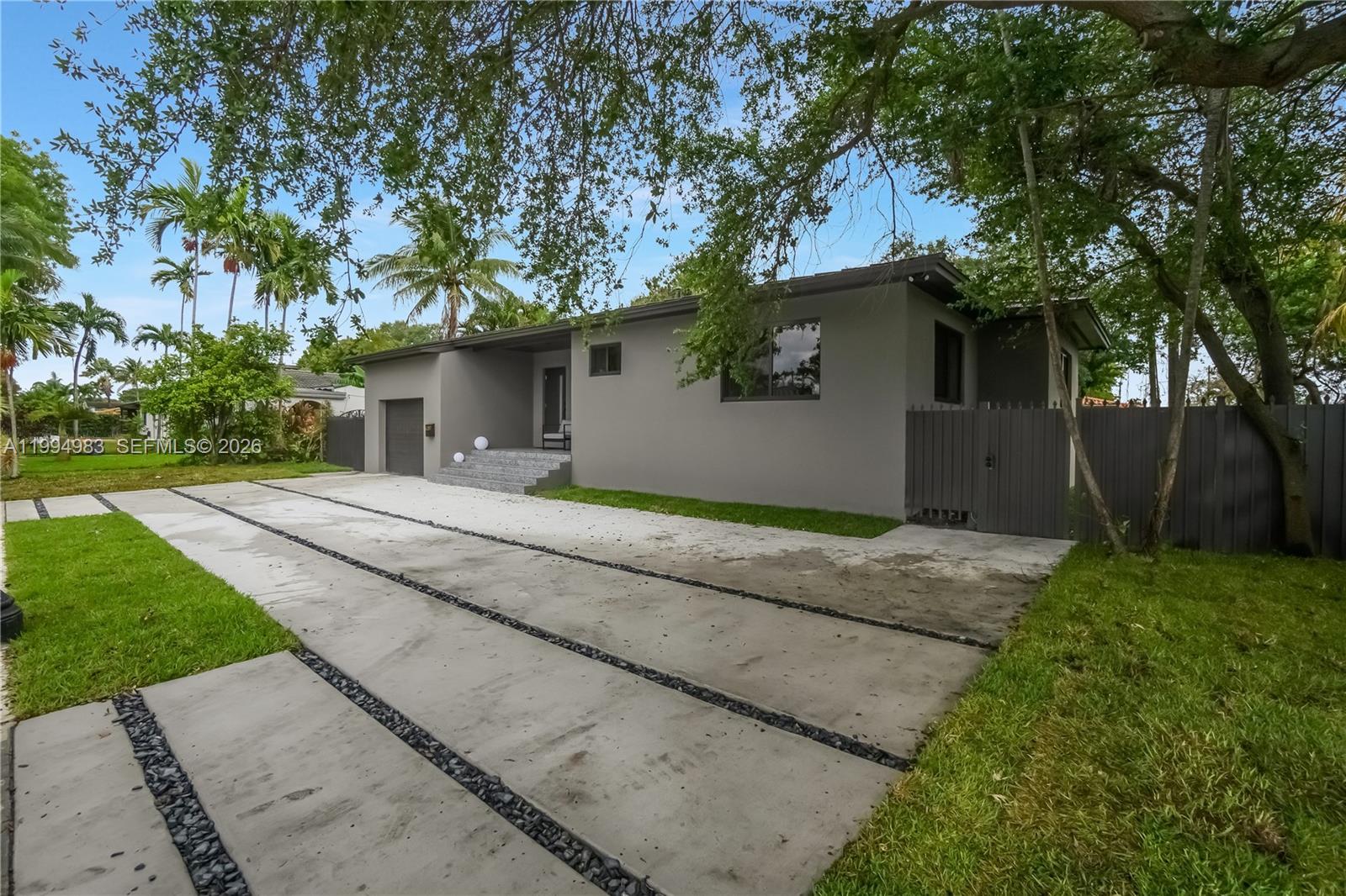 6207 SW 10th St, West Miami FL 33144