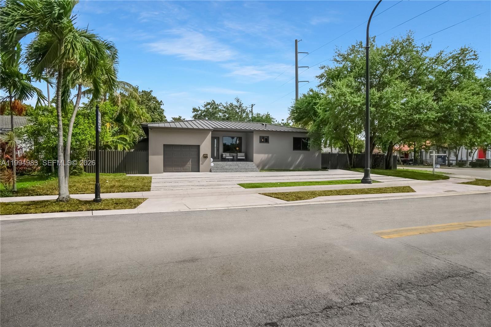 6207 SW 10th St, West Miami FL 33144