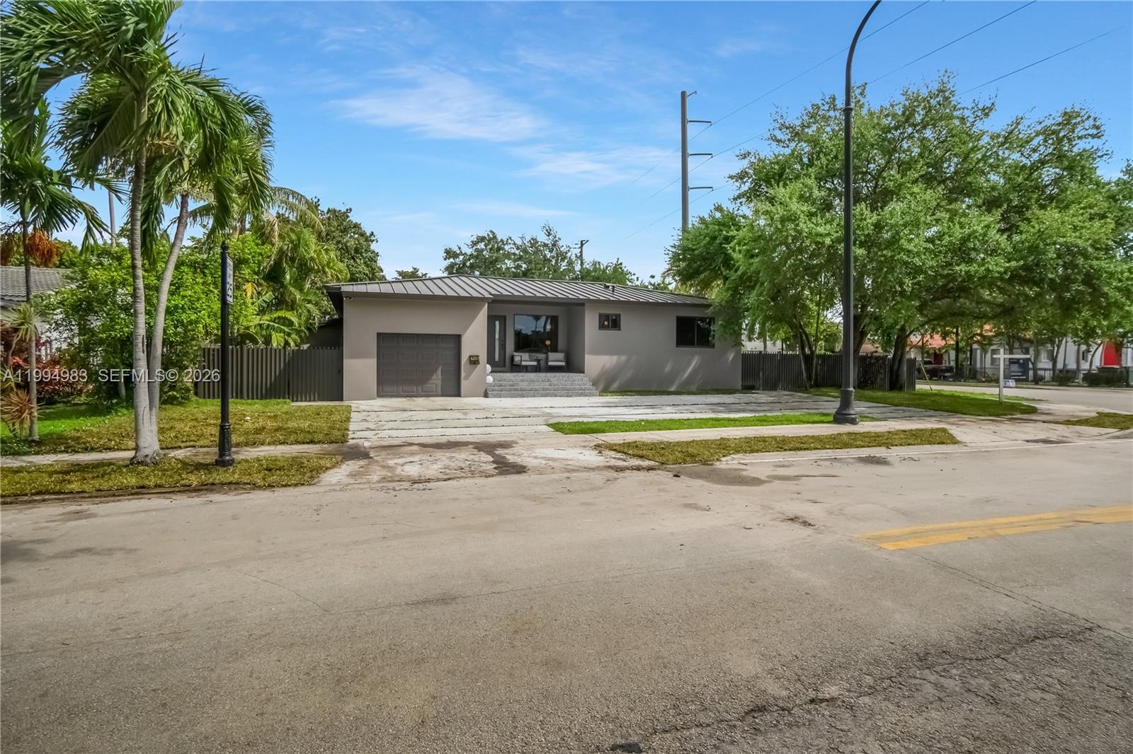 6207 SW 10th St, West Miami FL 33144