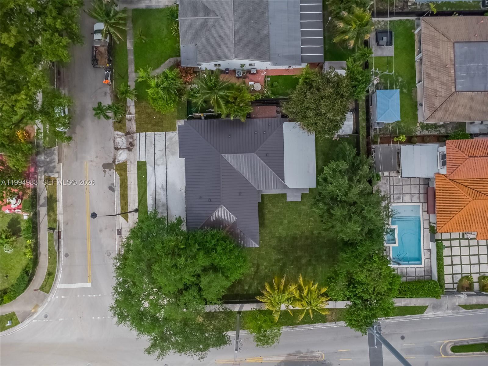 6207 SW 10th St, West Miami FL 33144