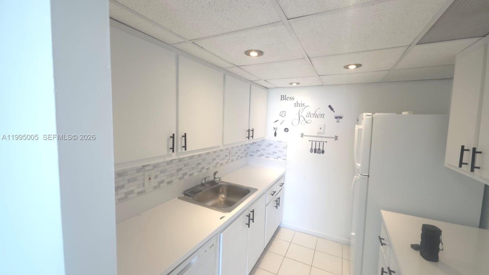 2350 NE 135th St #1402, North Miami FL 33181