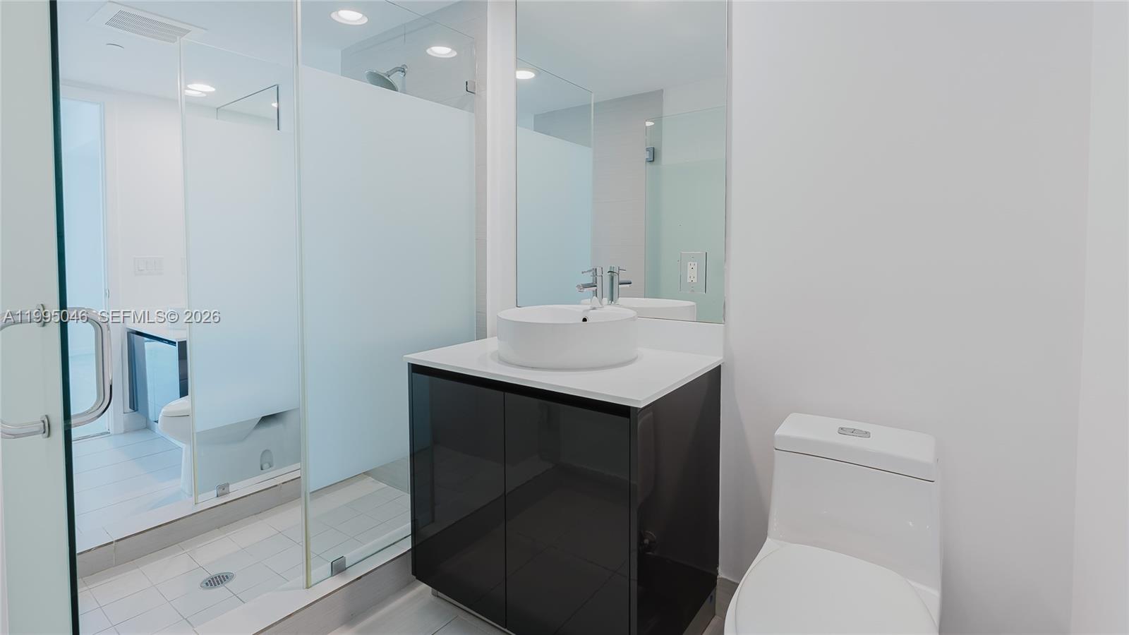 31 SE 6th St #1906, Miami FL 33131