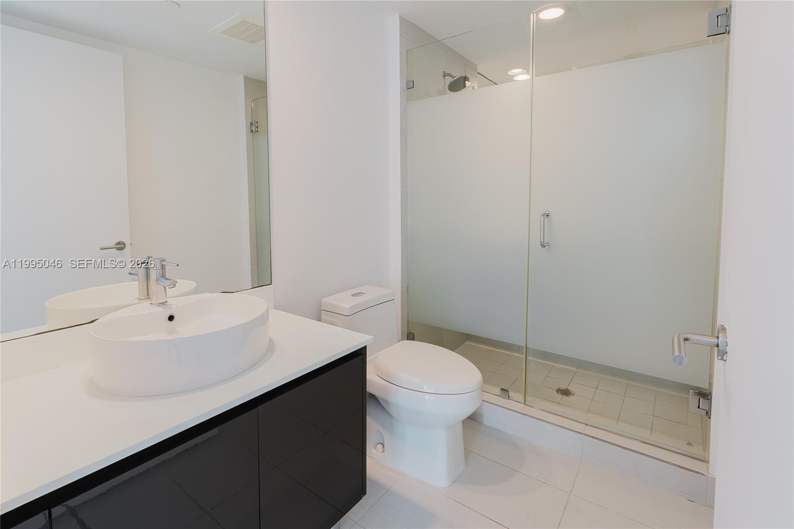 31 SE 6th St #1906, Miami FL 33131