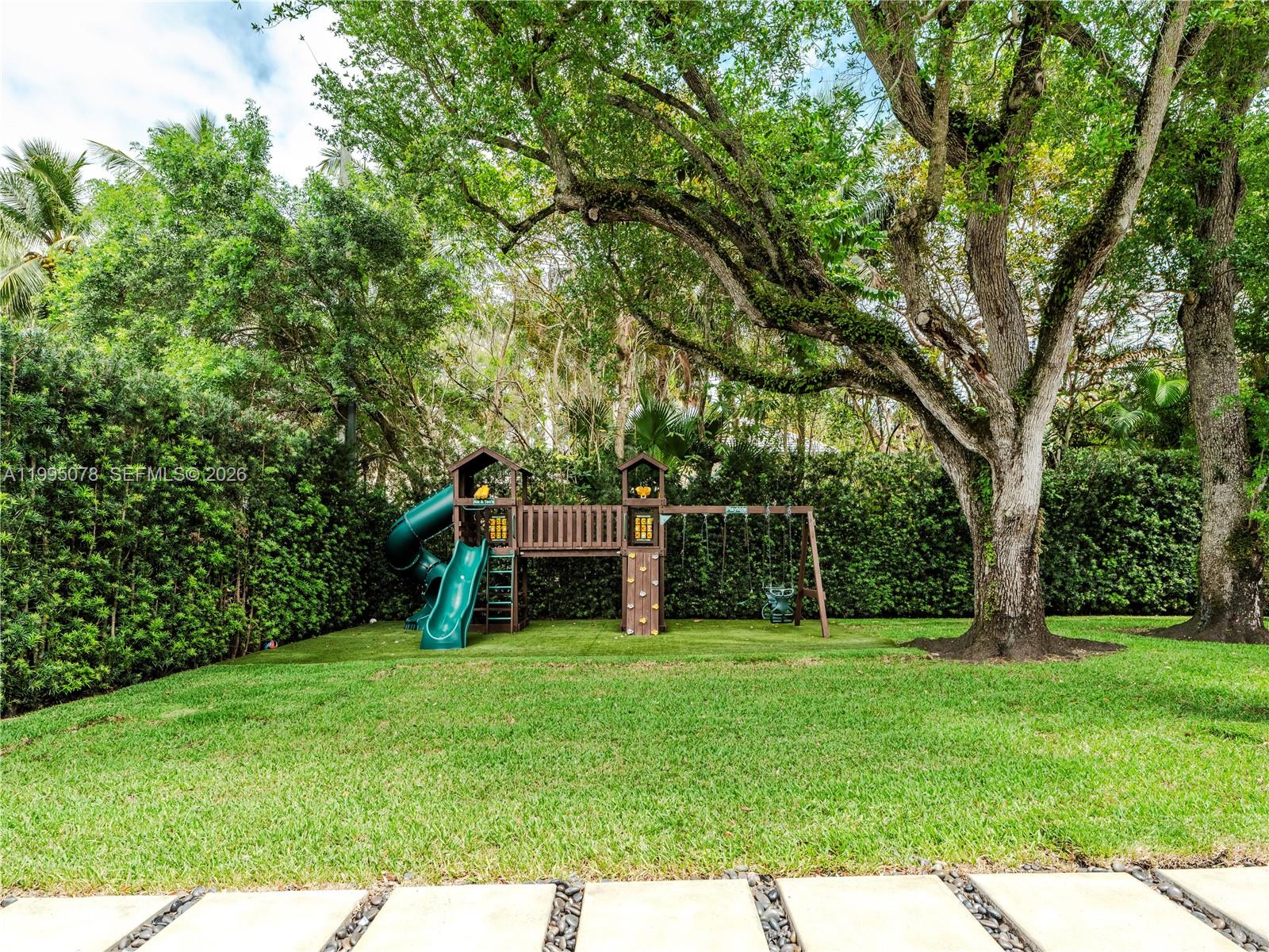 8525 SW 54th Ct, Miami FL 33143