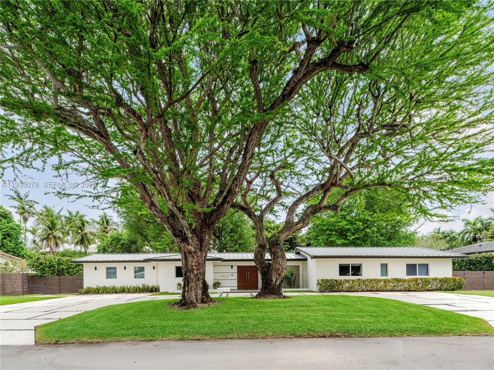 8525 SW 54th Ct, Miami FL 33143