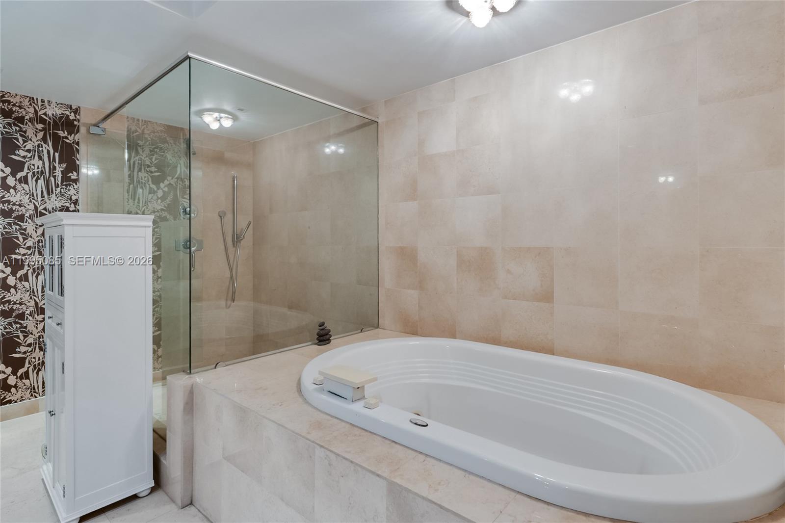 17201 Collins Ave #2804, Sunny Isles Beach FL 33160