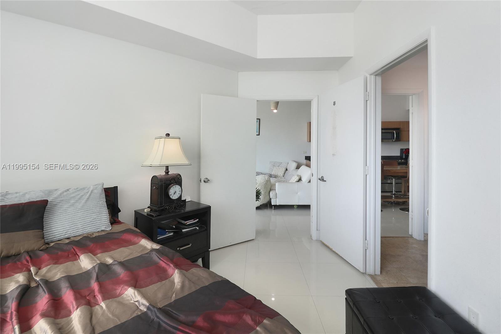 350 S Miami Ave #4110, Miami FL 33130