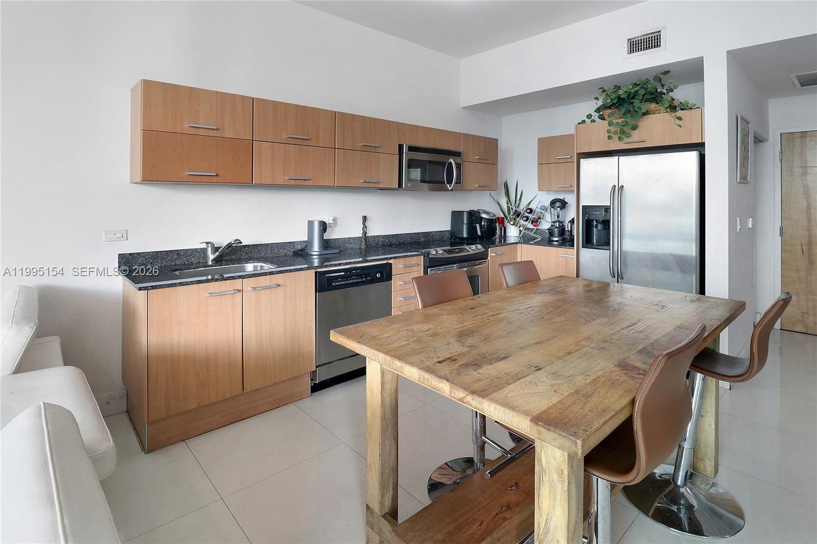350 S Miami Ave #4110, Miami FL 33130