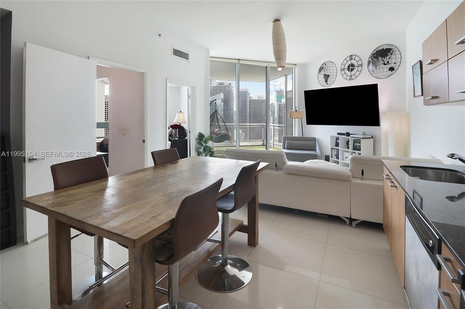 350 S Miami Ave #4110, Miami FL 33130