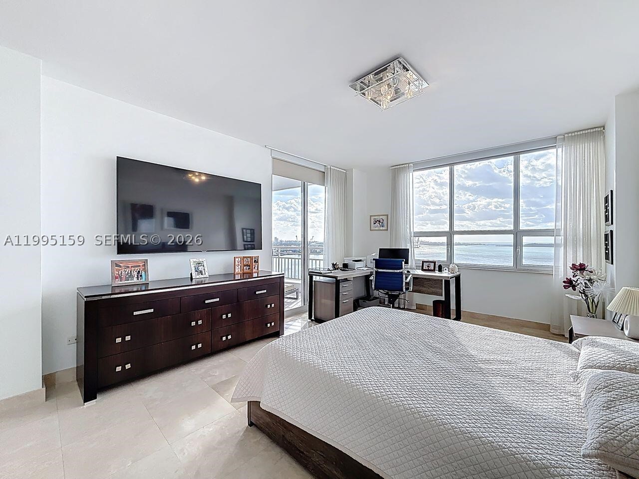 808 Brickell Key Dr #2002, Miami FL 33131