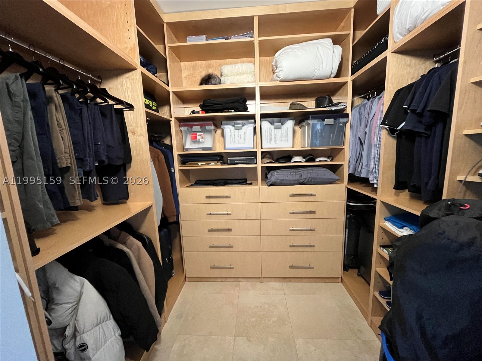 808 Brickell Key Dr #2002, Miami FL 33131