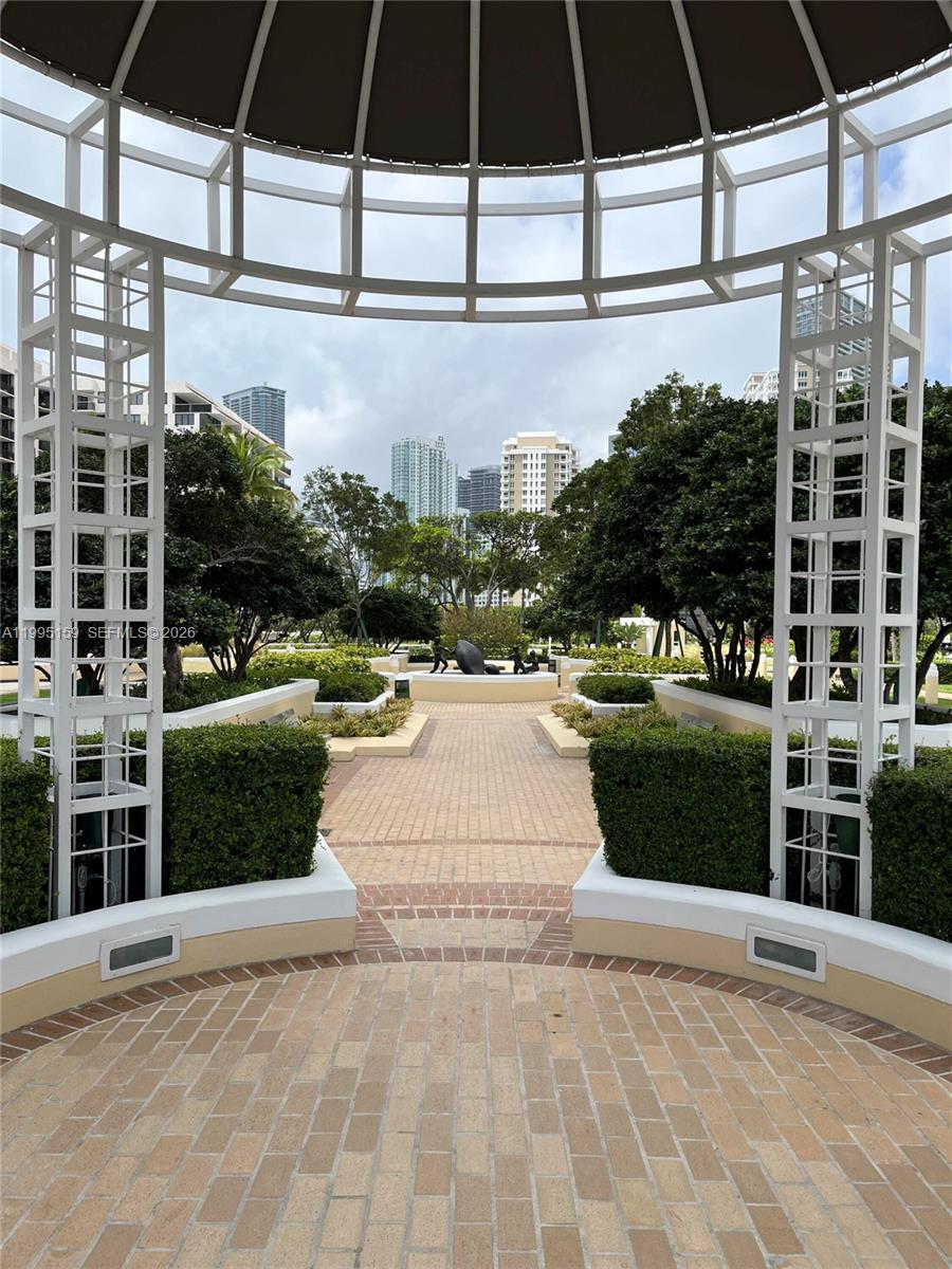 808 Brickell Key Dr #2002, Miami FL 33131
