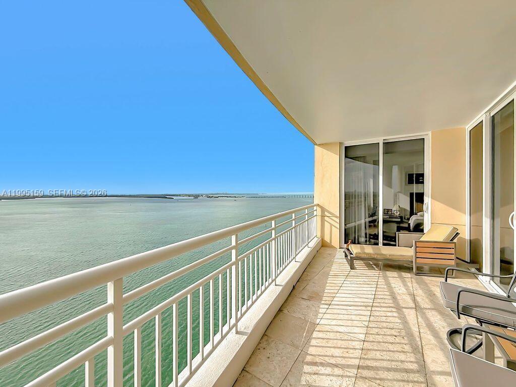 808 Brickell Key Dr #2002, Miami FL 33131