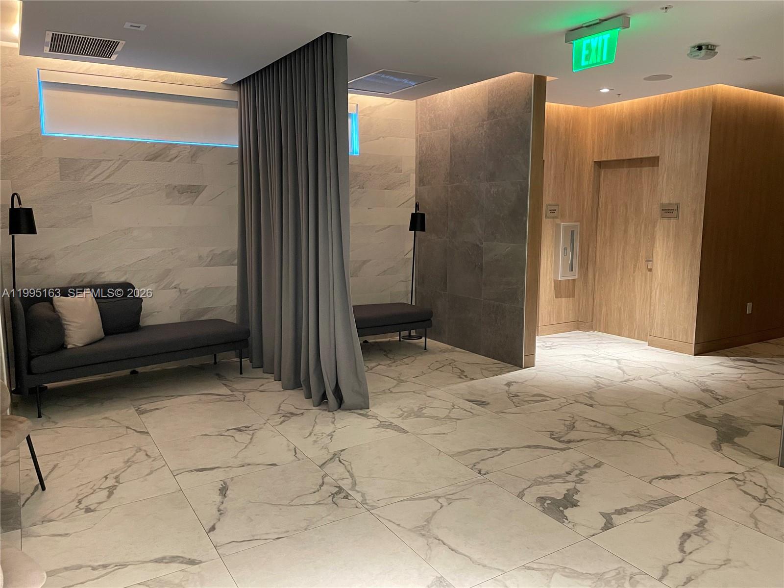 90 SW 3RD STREET #1809, Miami FL 33130