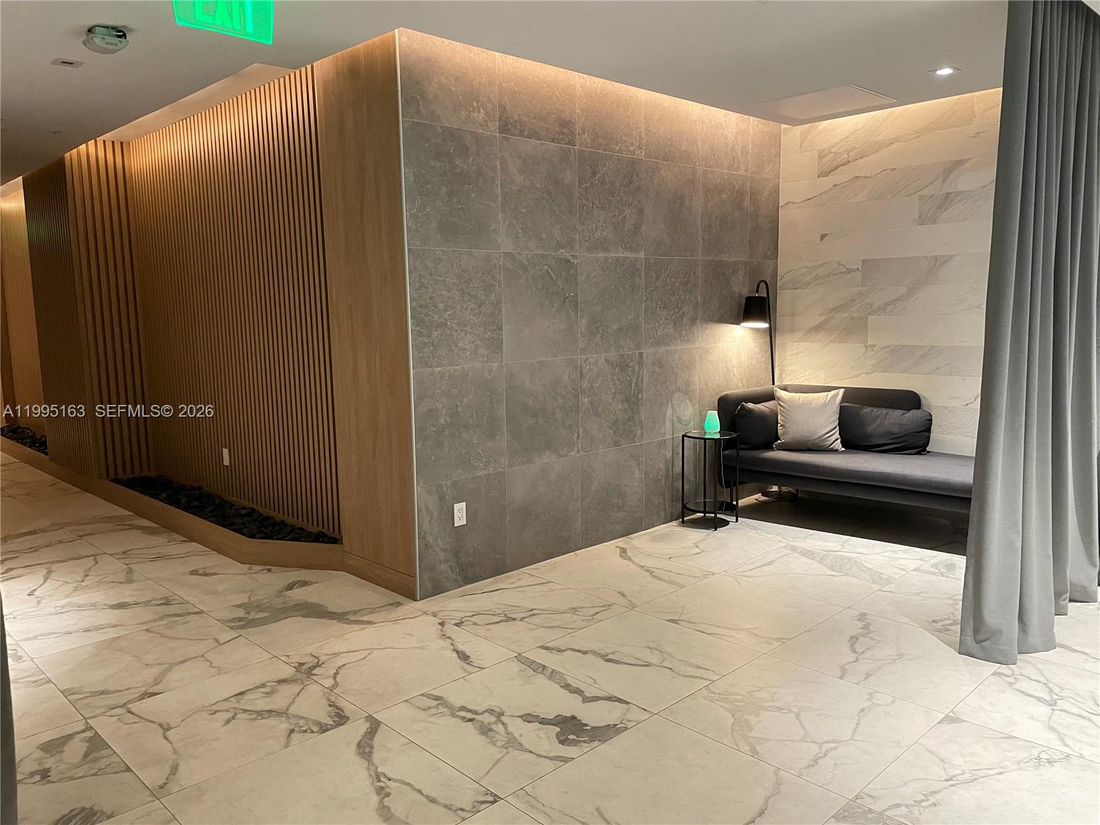 90 SW 3RD STREET #1809, Miami FL 33130