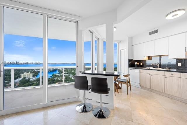 4779 Collins Ave #3206, Miami Beach FL 33140