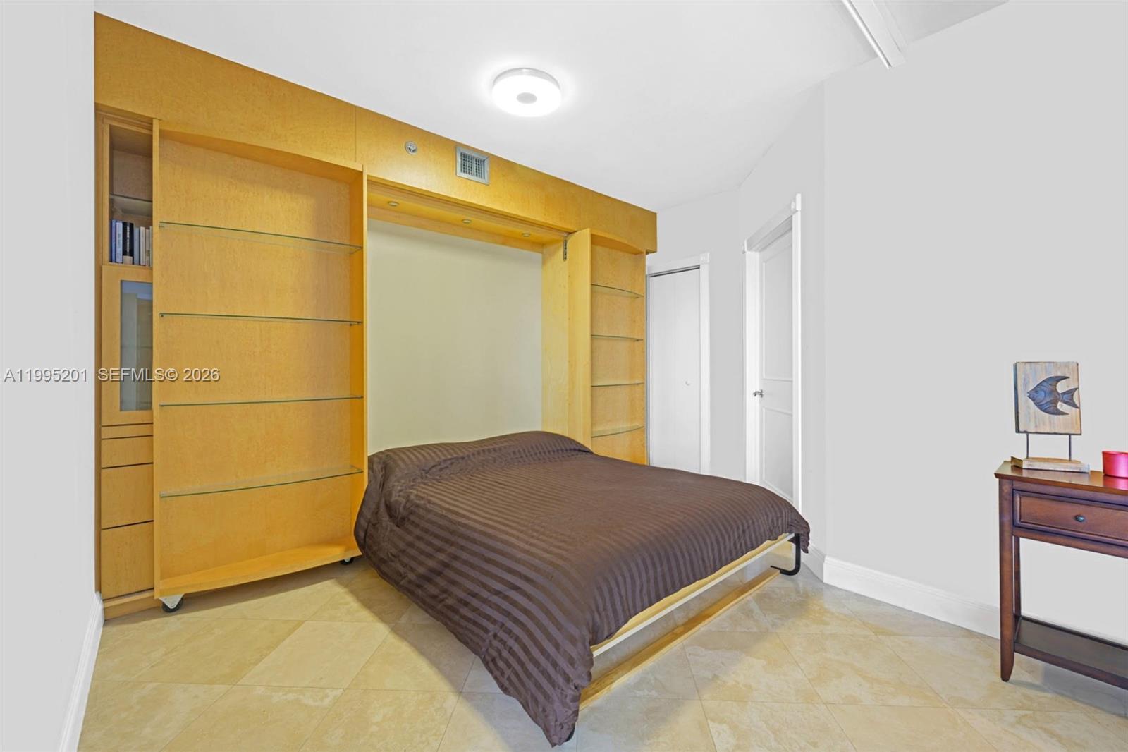4779 Collins Ave #3206, Miami Beach FL 33140