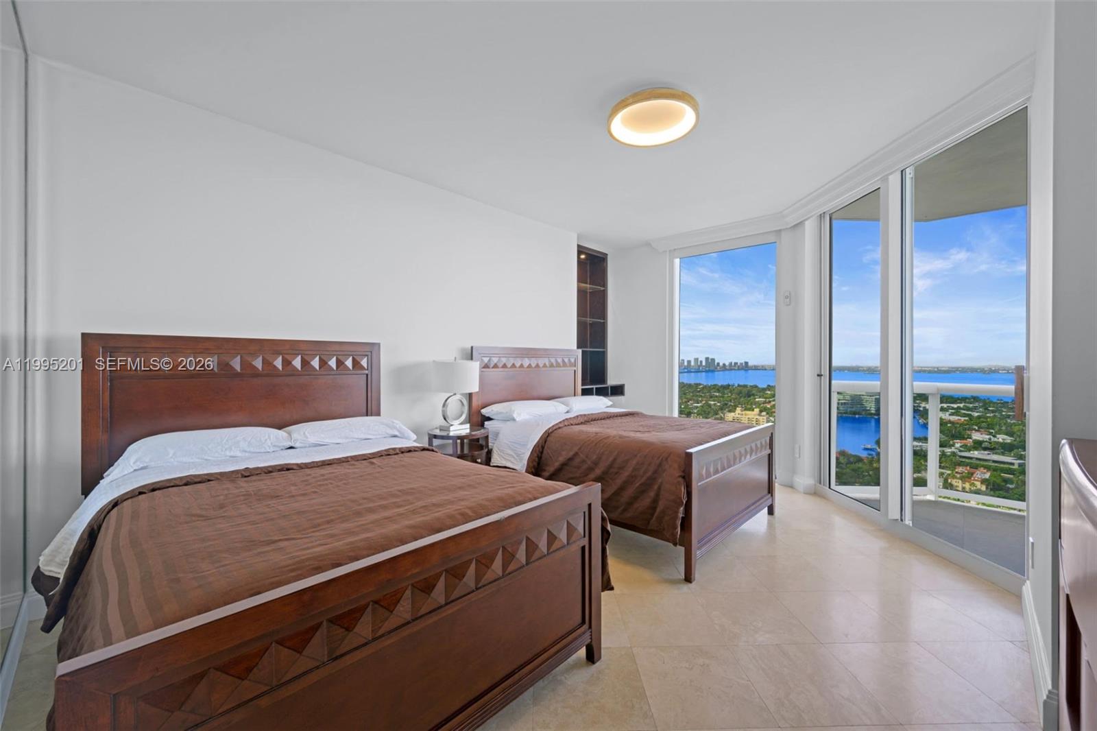 4779 Collins Ave #3206, Miami Beach FL 33140