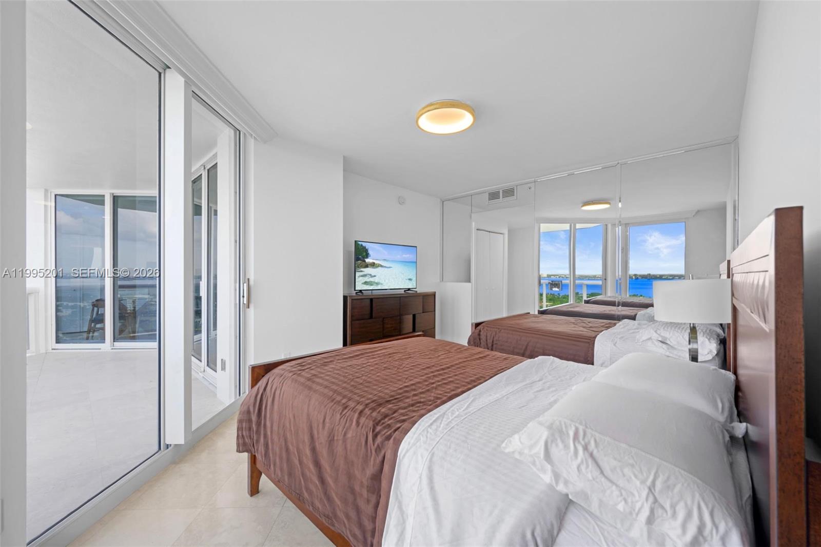 4779 Collins Ave #3206, Miami Beach FL 33140
