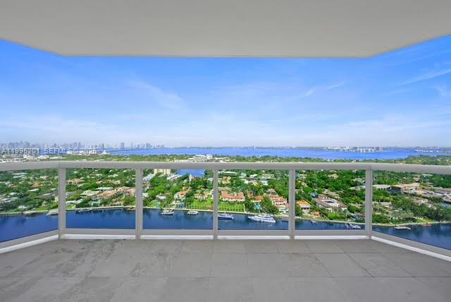 4779 Collins Ave #3206, Miami Beach FL 33140