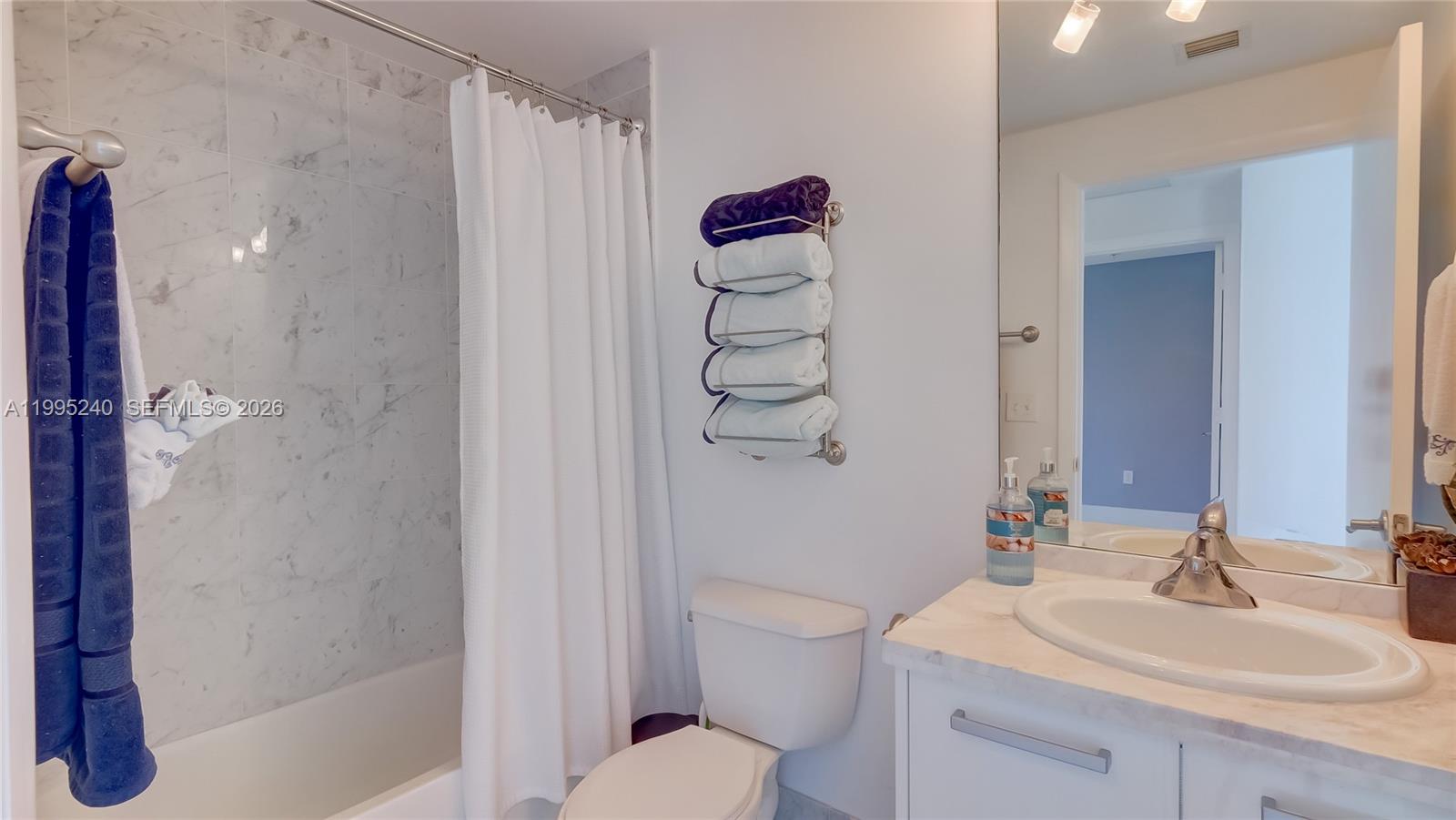 253 NE 2nd St #3509, Miami FL 33132