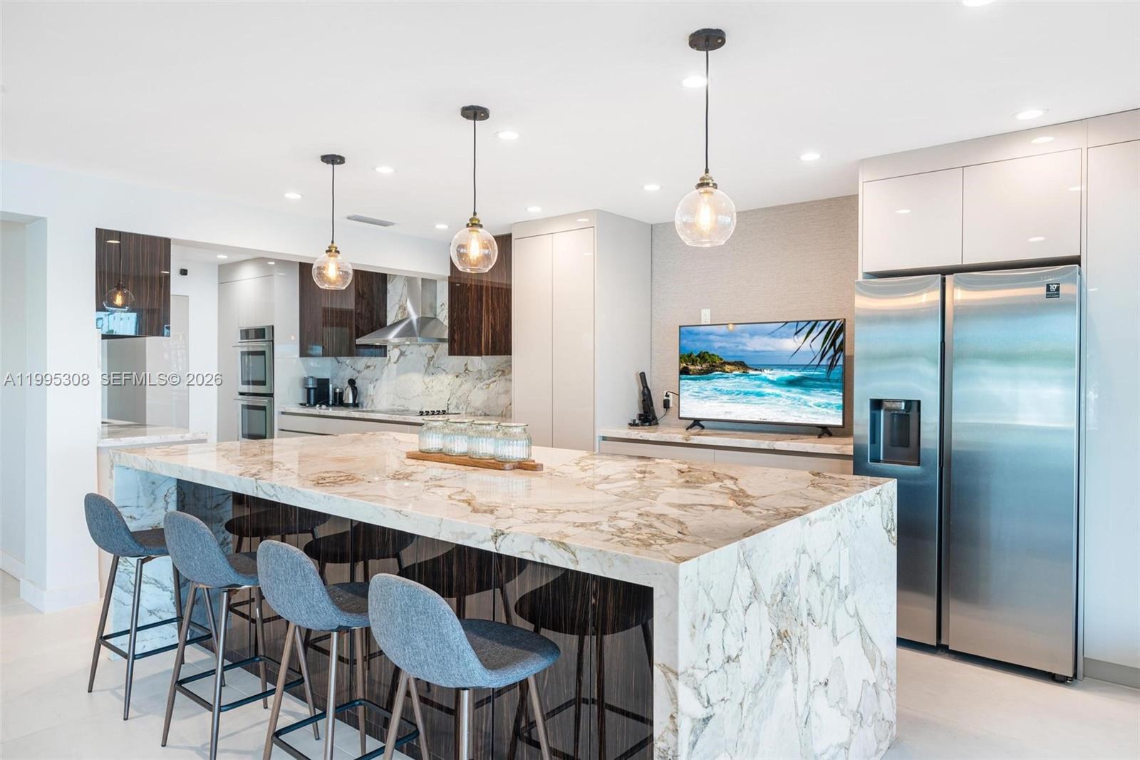 1055 Stillwater Dr, Miami Beach FL 33141