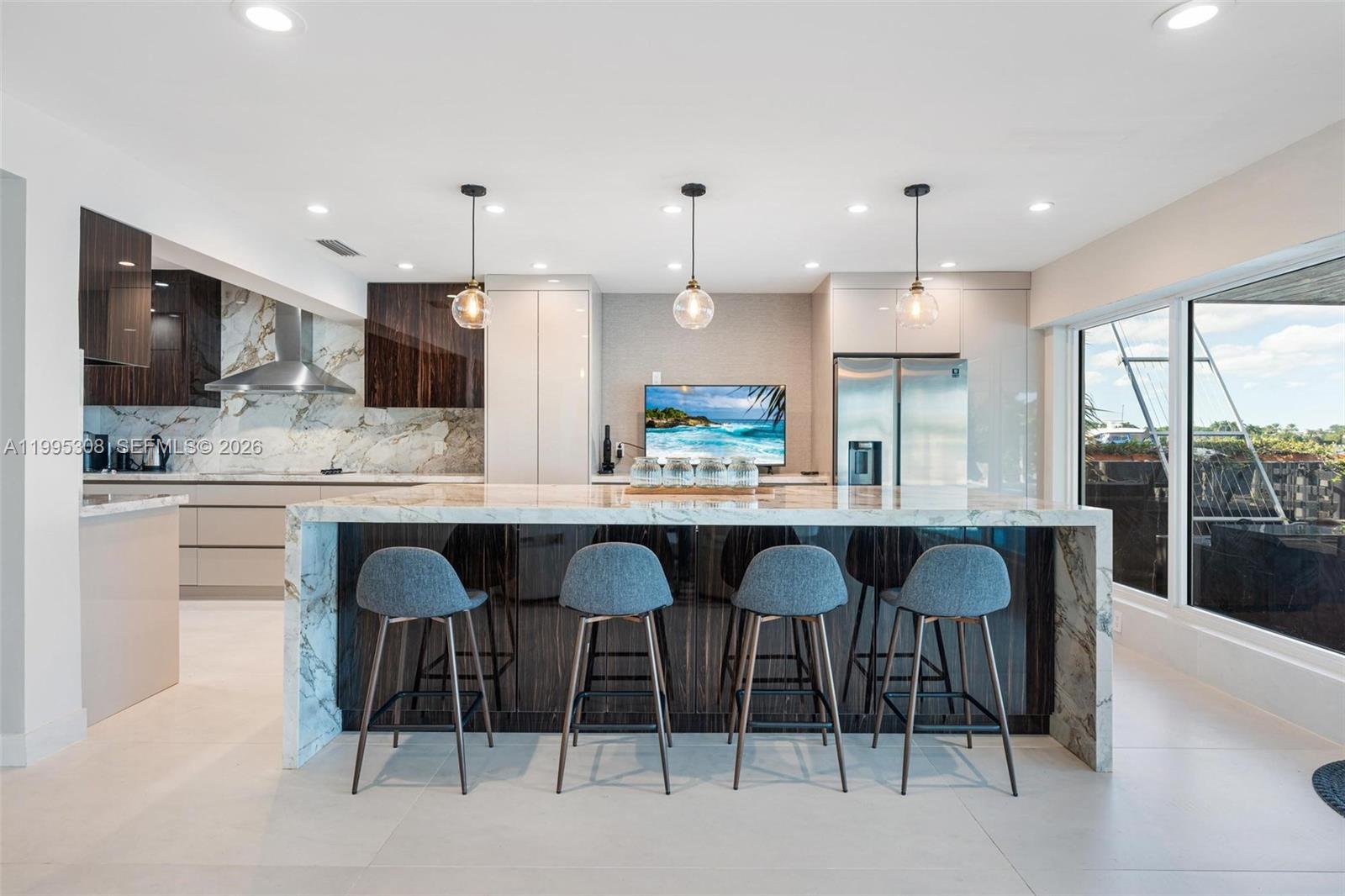 1055 Stillwater Dr, Miami Beach FL 33141