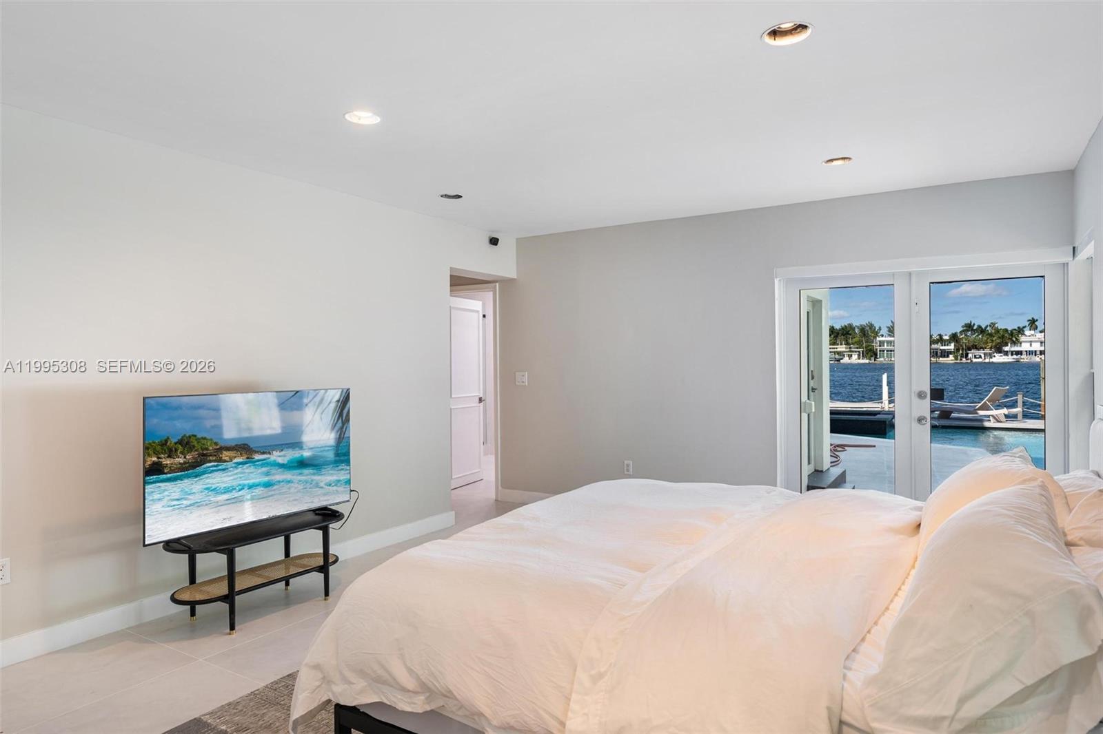 1055 Stillwater Dr, Miami Beach FL 33141