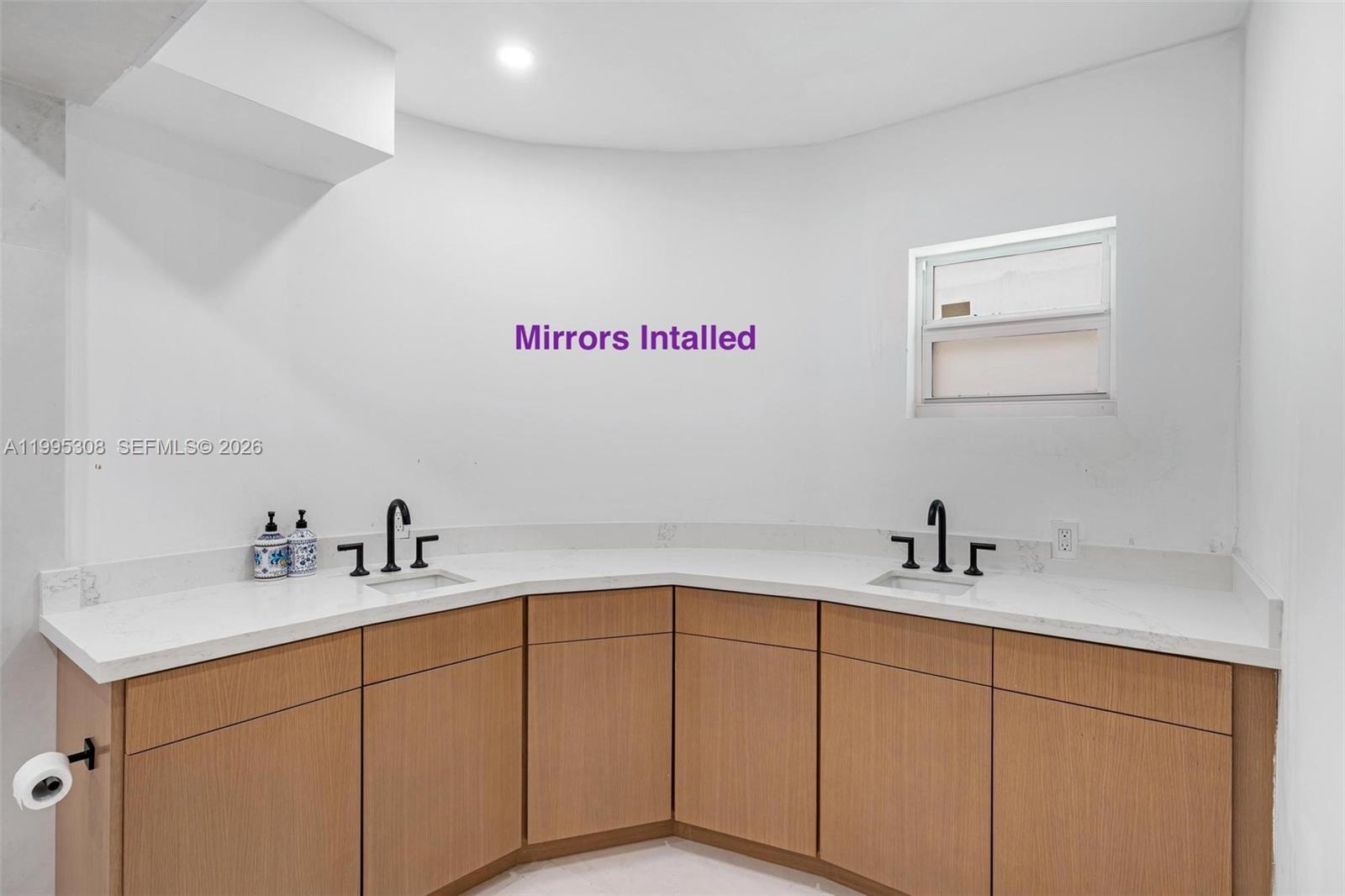 1055 Stillwater Dr, Miami Beach FL 33141