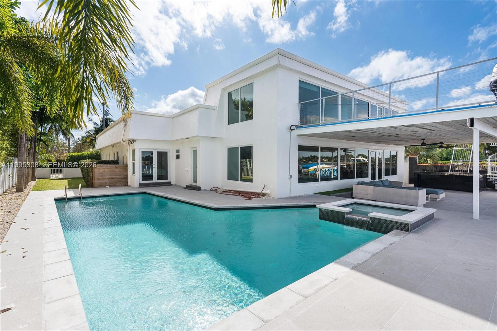 1055 Stillwater Dr, Miami Beach FL 33141