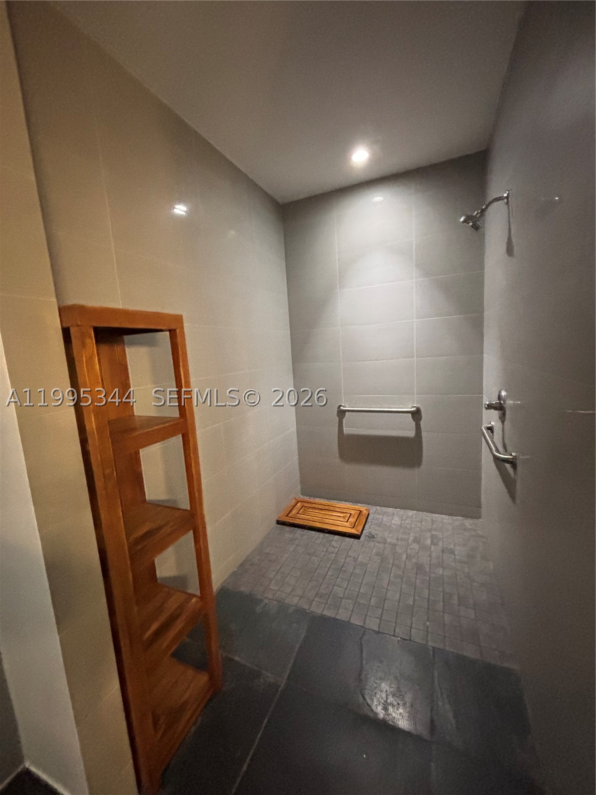 133 NE 2nd Ave #2112, Miami FL 33132