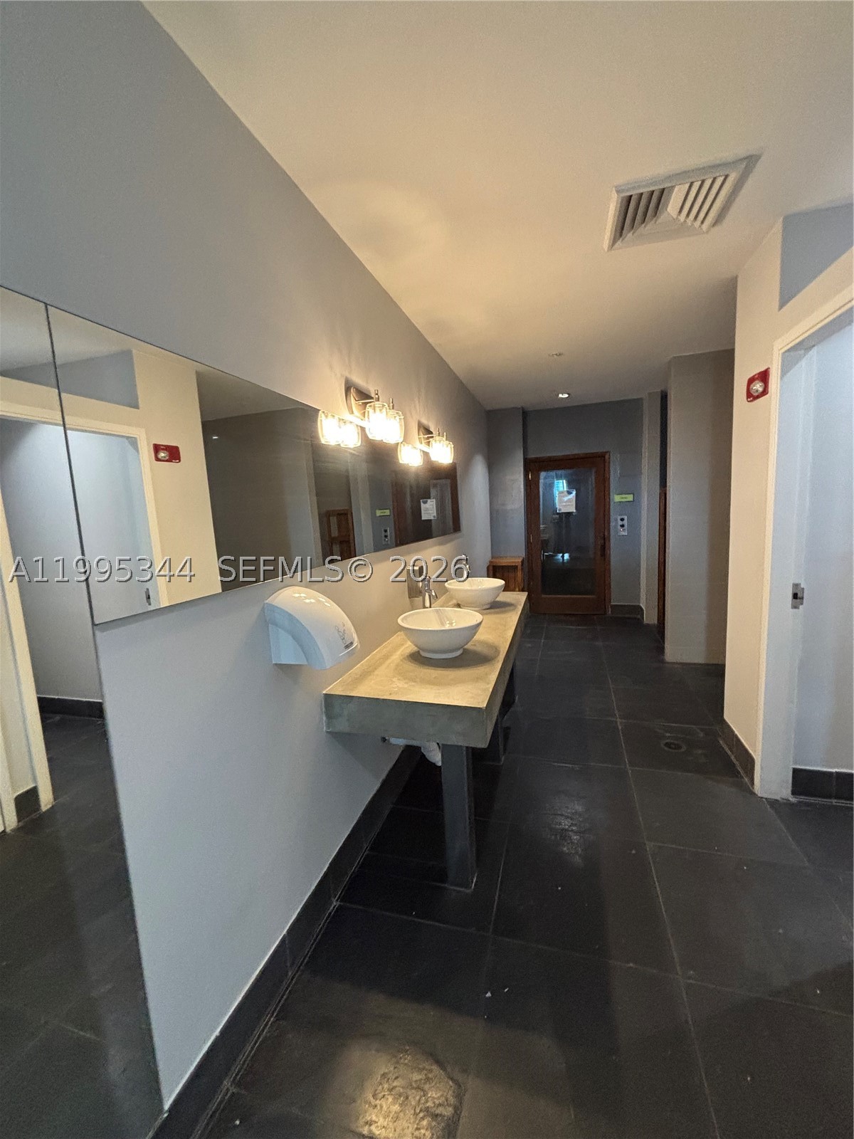 133 NE 2nd Ave #2112, Miami FL 33132