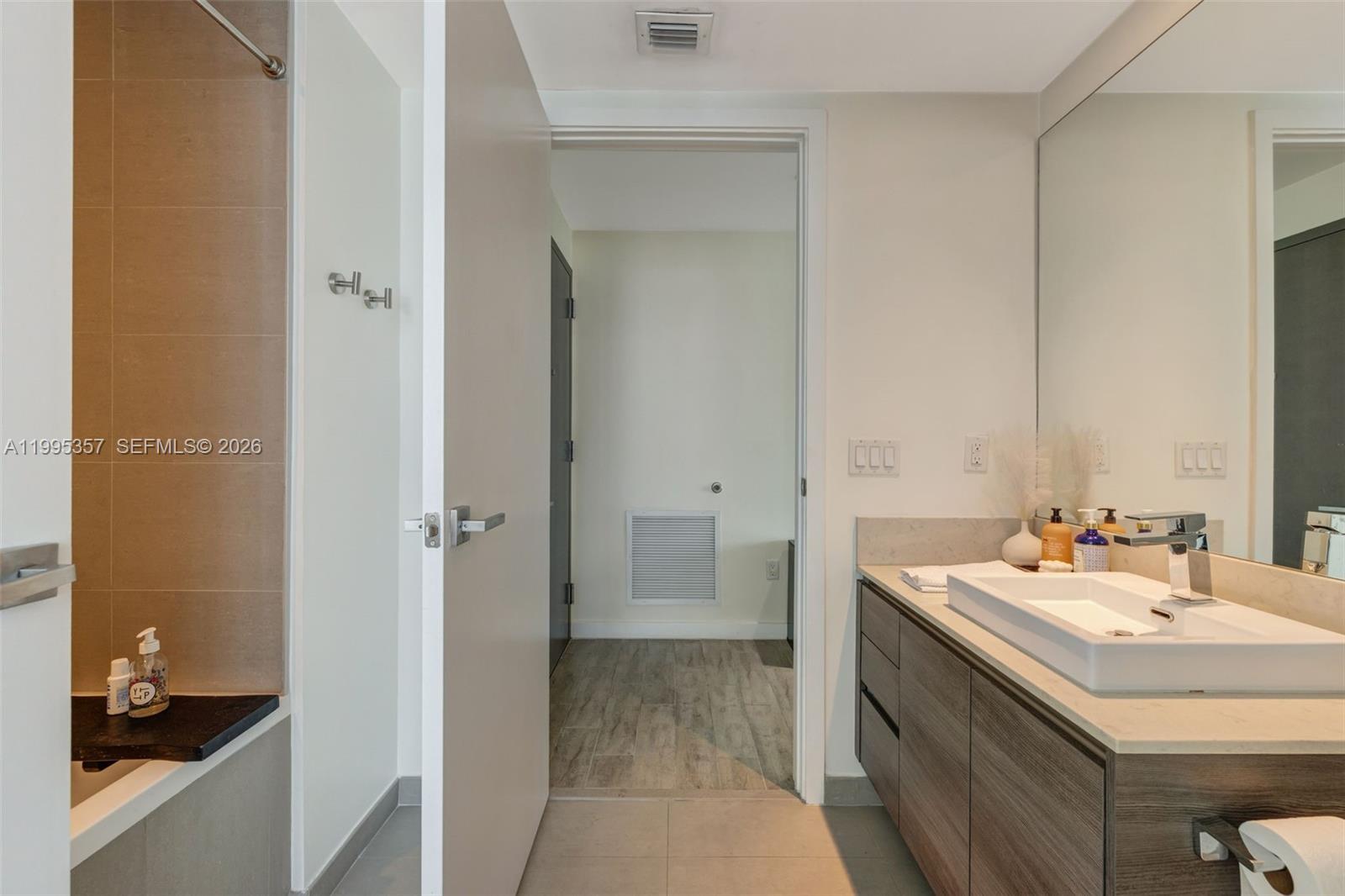 1080 Brickell Ave #1909, Miami FL 33131
