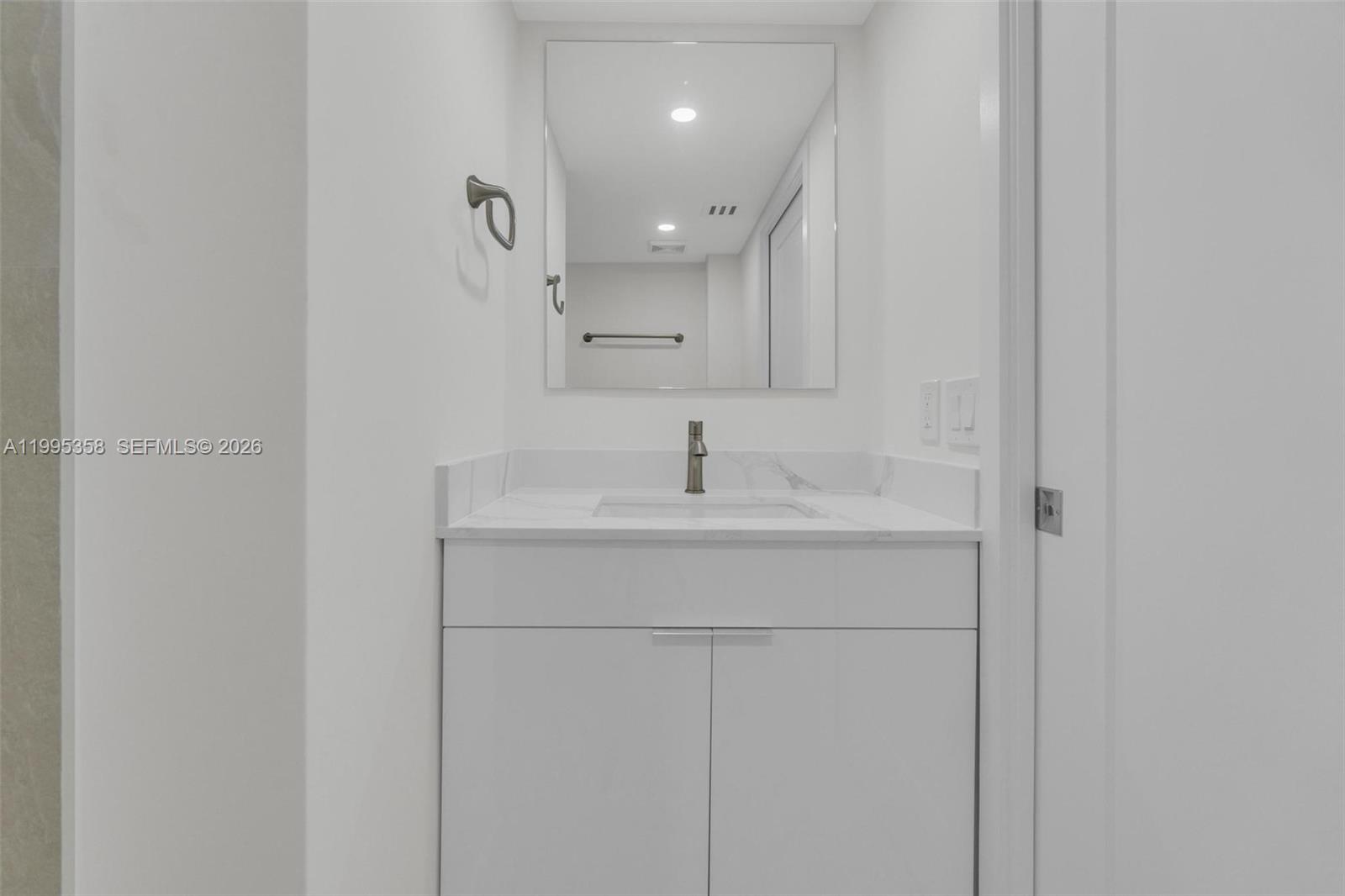 1155 Brickell Bay Dr #2308, Miami FL 33131