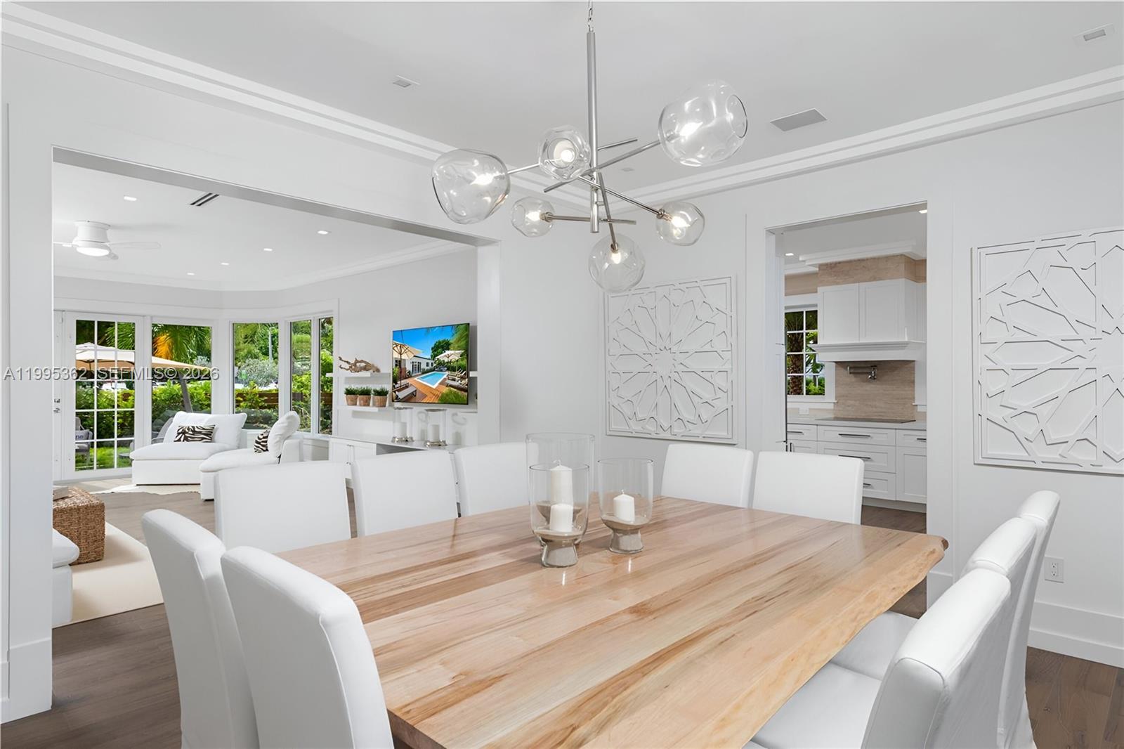 2575 Pine Tree Dr #., Miami Beach FL 33140