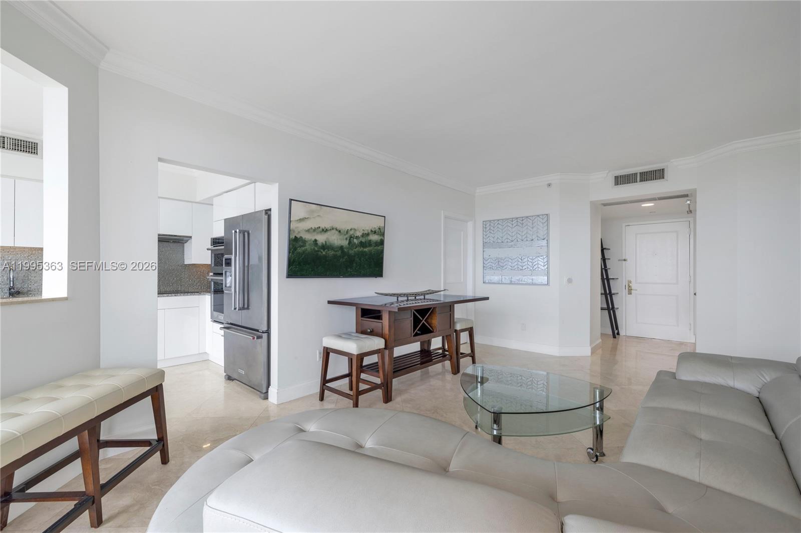 4779 Collins Ave #1706, Miami Beach FL 33140