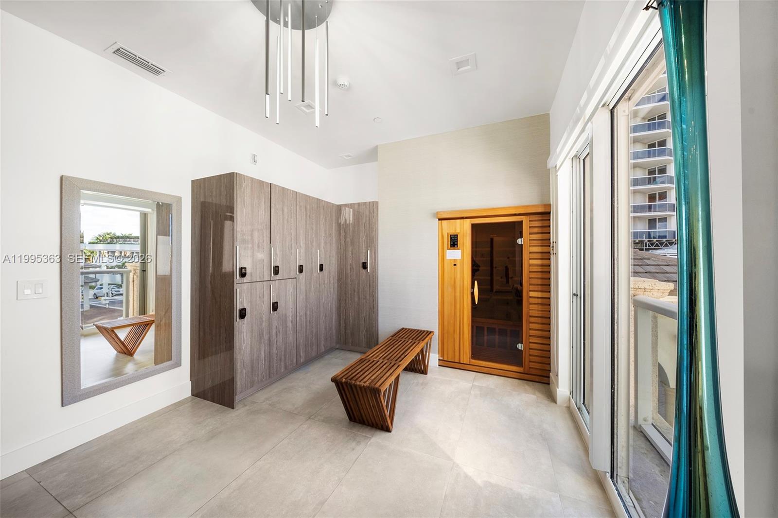 4779 Collins Ave #1706, Miami Beach FL 33140