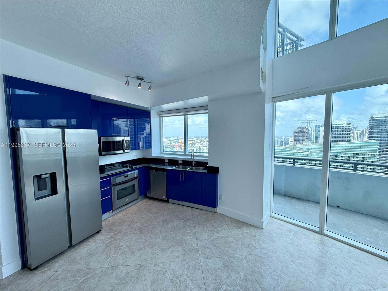 60 SW 13th St #4018, Miami FL 33130