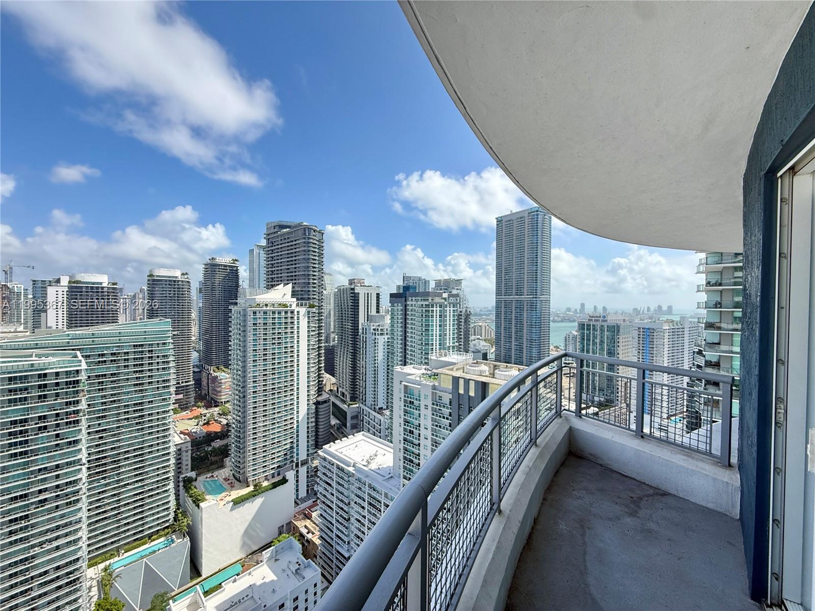 60 SW 13th St #4018, Miami FL 33130