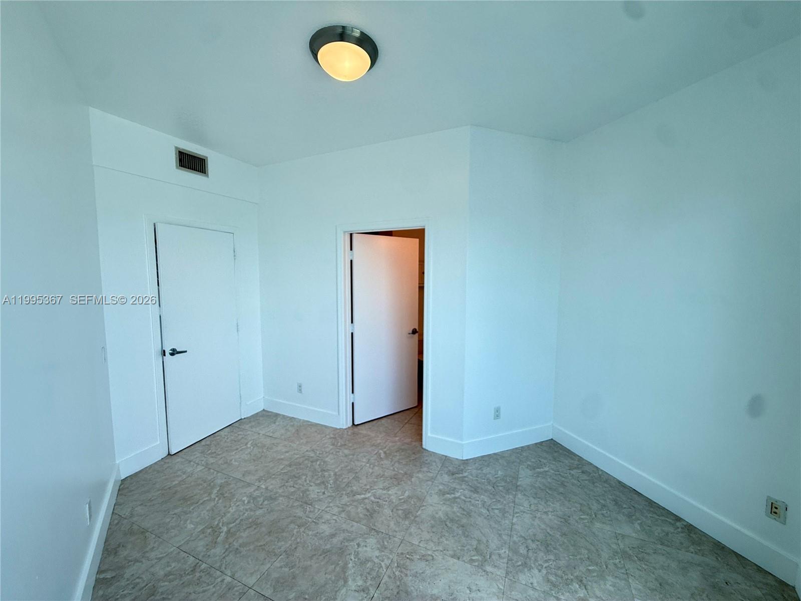 60 SW 13th St #4018, Miami FL 33130
